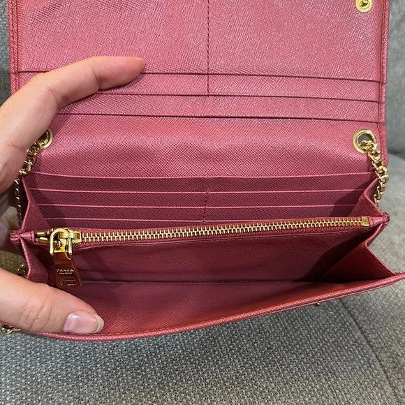 Prada Bag - Picture 11 of 17